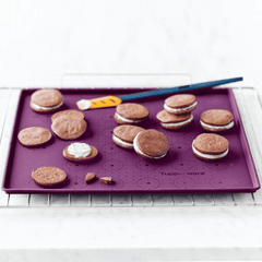 Tupperware Sbf Baking Sheet  With Rim - Purple Cabbage