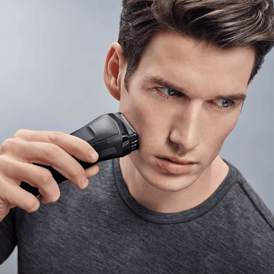 Braun Series 3 Black/Black Shaver, 300BT